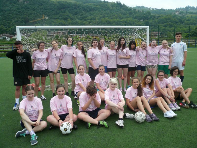 Women's football day, bella esibizione delle giovani calciatrici dell'Istituto delle Arti di Trento -A. Vittoria-